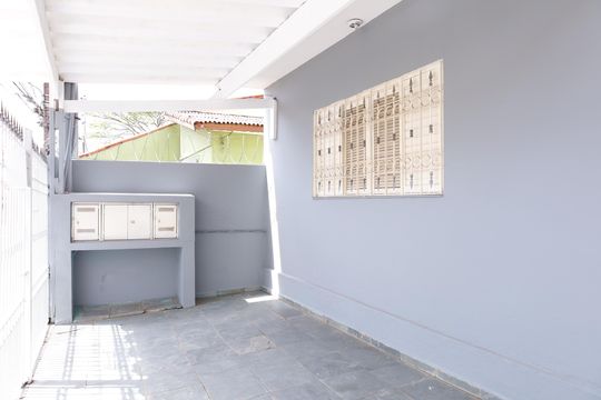 Garagem de casa para alugar com 1 quarto, 50m² em Vila Rosaria, São Paulo