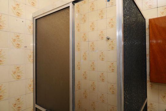 Banheiro de casa para alugar com 1 quarto, 50m² em Vila Rosaria, São Paulo