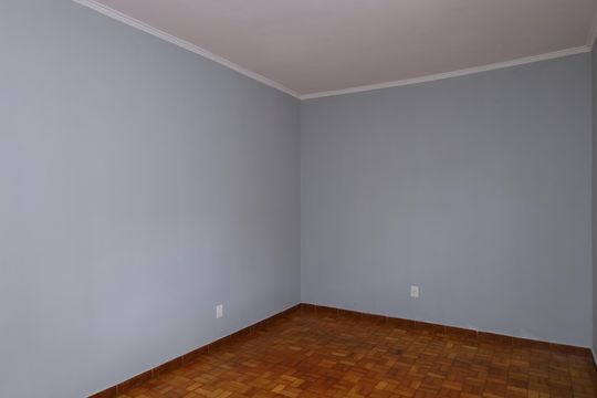 Quarto 1 de casa para alugar com 1 quarto, 50m² em Vila Rosaria, São Paulo