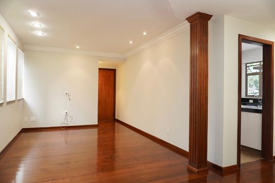 Sala de apartamento para alugar com 3 quartos, 115m² em Funcionários, Belo Horizonte