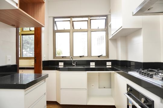 Cozinha de apartamento para alugar com 3 quartos, 115m² em Funcionários, Belo Horizonte