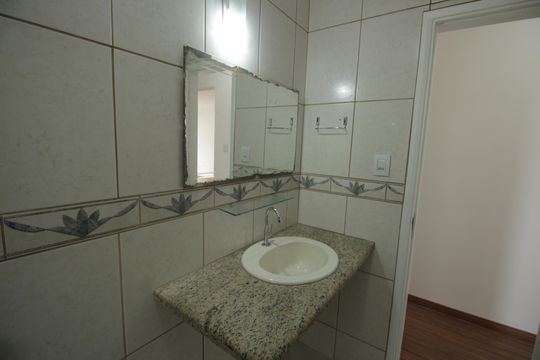 Banheiro de apartamento para alugar com 3 quartos, 114m² em Vila Belmiro, Santos