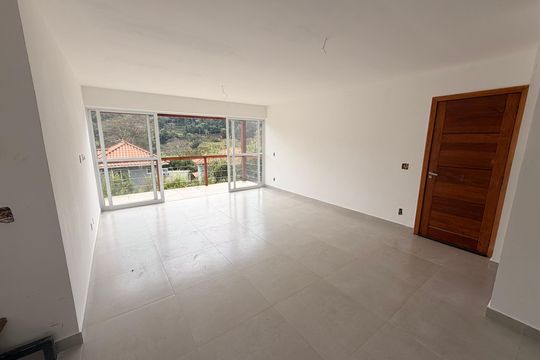 Casa para alugar com 3 quartos, 147m² em Bonsucesso, Petrópolis