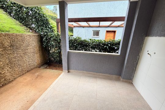 Casa para alugar com 3 quartos, 147m² em Bonsucesso, Petrópolis
