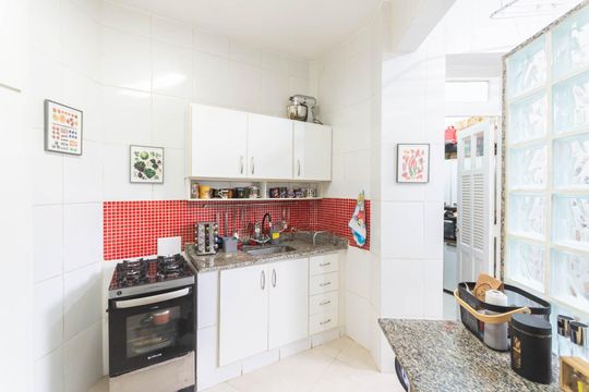 Cozinha de apartamento à venda com 2 quartos, 94m² em Grajaú, Rio de Janeiro