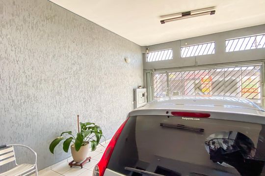 Garagem de casa à venda com 4 quartos, 192m² em Parque Boturussu, São Paulo