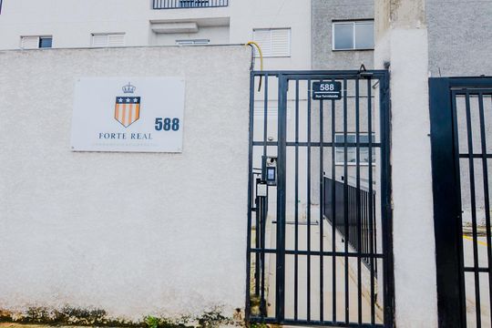 Fachada do Prédio de apartamento para alugar com 2 quartos, 6m² em Vila Nova Bonsucesso, Guarulhos