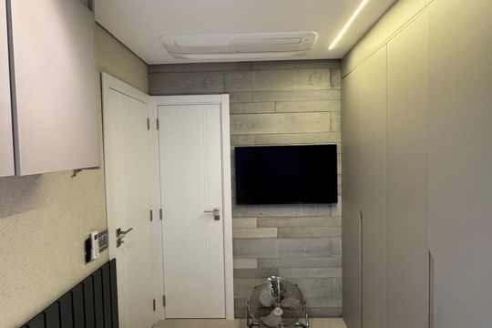 Quarto de apartamento à venda com 2 quartos, 69m² em Alphaville Empresarial, Barueri
