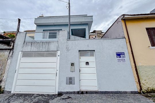 Fachada com Placa de casa à venda com 2 quartos, 113m² em Vila Esperança, São Paulo