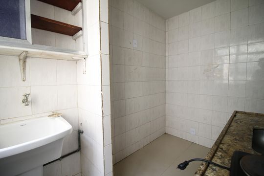 Cozinha e Área de Serviço de apartamento para alugar com 1 quarto, 40m² em Taquara, Rio de Janeiro