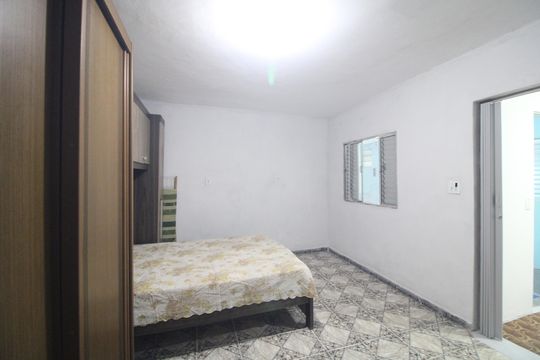 Casa para alugar com 1 quarto, 34m² em Jardim Azano I, São Paulo