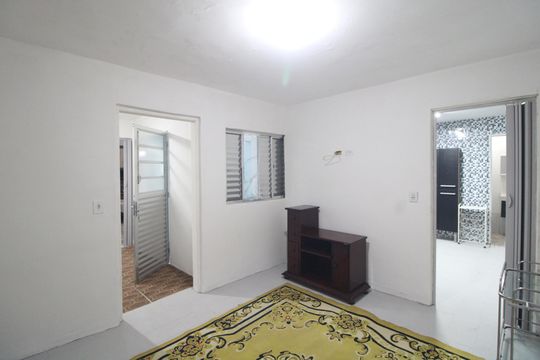 Casa para alugar com 1 quarto, 34m² em Jardim Azano I, São Paulo