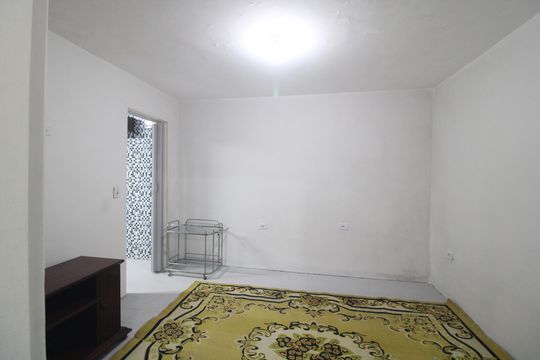 Casa para alugar com 1 quarto, 34m² em Jardim Azano I, São Paulo