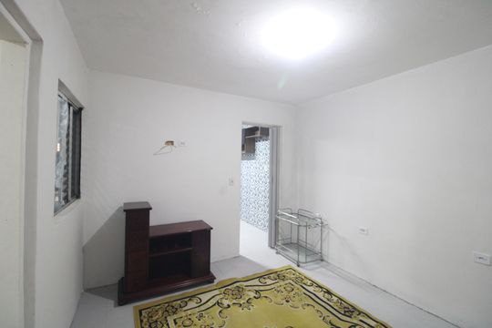 Casa para alugar com 1 quarto, 34m² em Jardim Azano I, São Paulo
