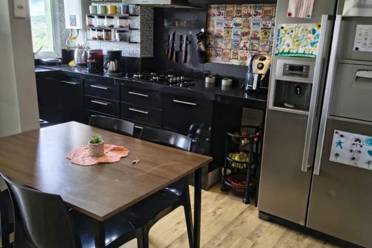 Cozinha de apartamento à venda com 3 quartos, 134m² em Cavalhada, Porto Alegre