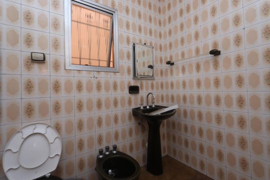 Banheiro Social de casa para alugar com 2 quartos, 100m² em Vila Cardoso Franco, São Paulo