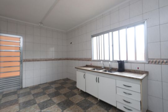 Cozinha de casa para alugar com 2 quartos, 100m² em Vila Cardoso Franco, São Paulo