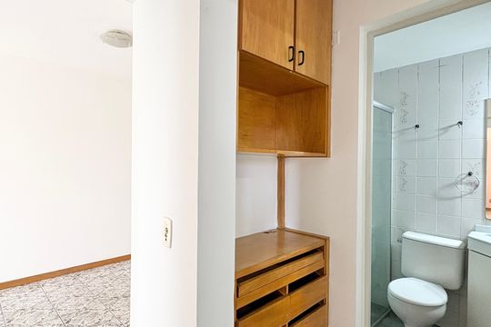 Corredor de apartamento à venda com 3 quartos, 80m² em City América, São Paulo