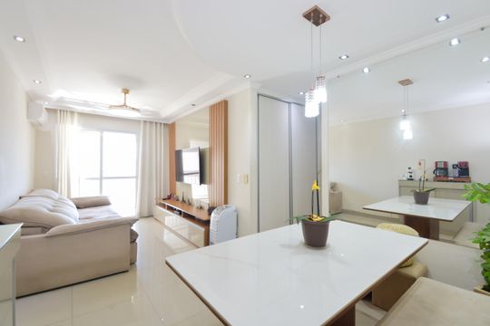 Apartamento à venda com 3 quartos, 77m² em Vila Rosalia, Guarulhos