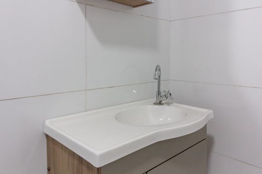 Banheiro de apartamento à venda com 2 quartos, 48m² em Jardim Testae, Guarulhos