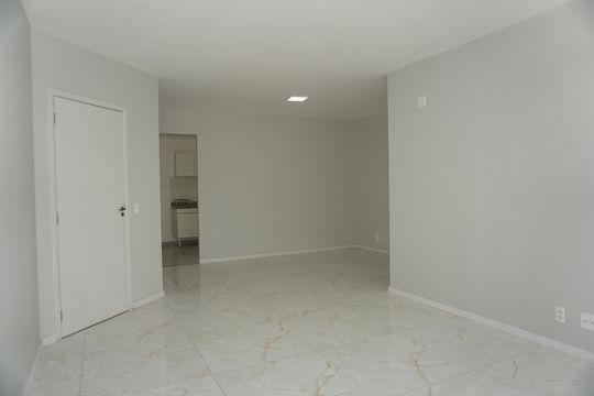 Sala de apartamento para alugar com 4 quartos, 132m² em Vila Bonfim, Embu das Artes