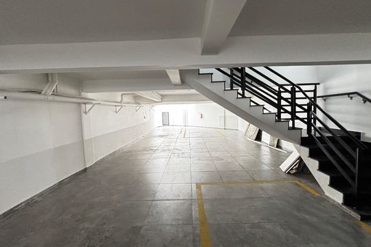 Garagem de apartamento para alugar com 3 quartos, 130m² em Vila Mazzei, Santo André