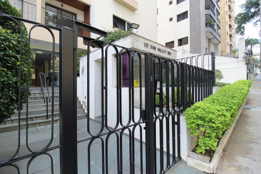 Fachada de apartamento para alugar com 2 quartos, 65m² em Vila Olímpia, São Paulo