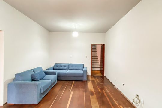 Sala de casa para alugar com 5 quartos, 250m² em Parque Maria Luiza, São Paulo