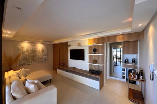 Sala Tv de apartamento à venda com 4 quartos, 277m² em Barra da Tijuca, Rio de Janeiro