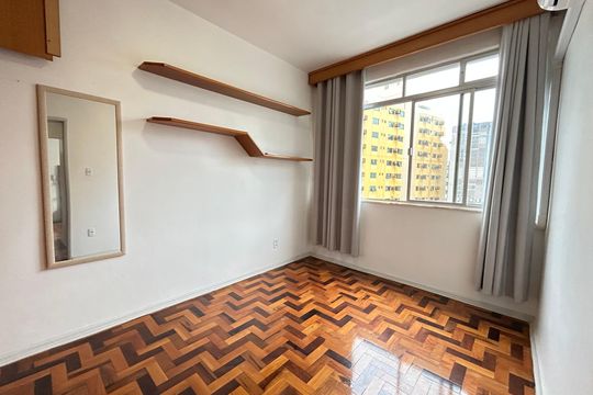 Quarto de apartamento para alugar com 2 quartos, 53m² em Centro, Florianópolis