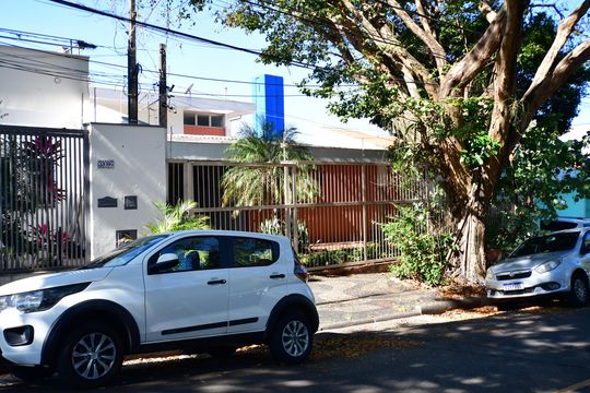 Fachada de casa à venda com 3 quartos, 338m² em Jardim Guanabara, Campinas