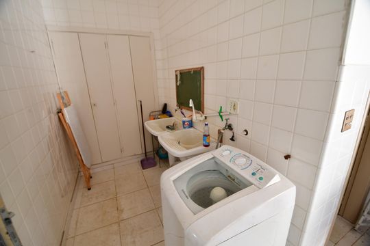 Área de Serviço de casa à venda com 3 quartos, 338m² em Jardim Guanabara, Campinas