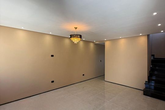 Sala de casa à venda com 3 quartos, 168m² em Jardim Presidente Dutra, Guarulhos