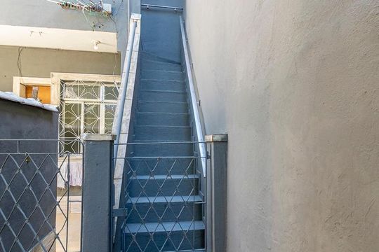 Área comum - Acesso ao imóvel de apartamento para alugar com 1 quarto, 50m² em Olaria, Rio de Janeiro