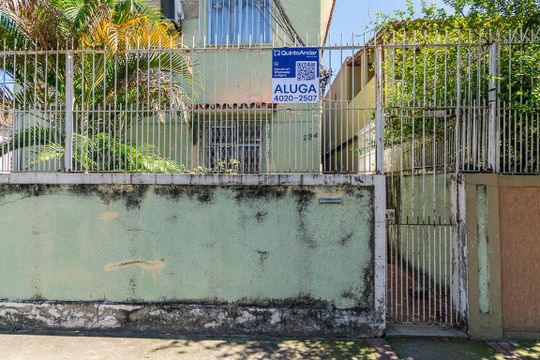 Fachada da Entrada de apartamento para alugar com 1 quarto, 50m² em Olaria, Rio de Janeiro