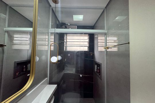 Banheiro de apartamento à venda com 2 quartos, 65m² em Santo Antônio, Osasco