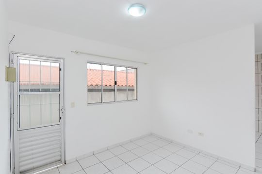 Sala de casa de condomínio para alugar com 2 quartos, 104m² em Jardim Guilhermino, Guarulhos