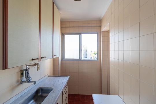 Cozinha de apartamento para alugar com 1 quarto, 50m² em Centro, Campinas