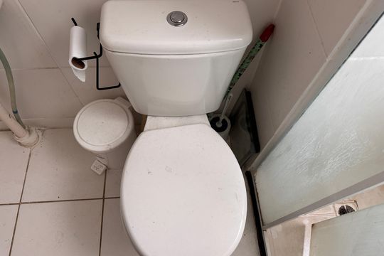 Banheiro Social de apartamento à venda com 2 quartos, 45m² em Recreio dos Bandeirantes, Rio de Janeiro