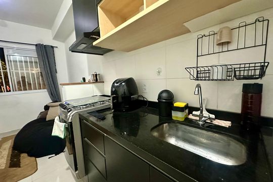 Cozinha de apartamento à venda com 1 quarto, 26m² em Jardim Mirante, São Paulo