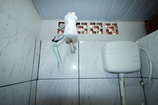 Banheiro de kitnet/studio para alugar com 1 quarto, 44m² em Penha Circular, Rio de Janeiro