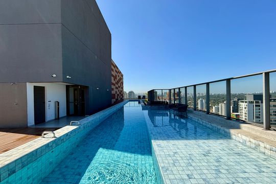 Piscina de apartamento para alugar com 2 quartos, 68m² em Jardim das Acacias, São Paulo
