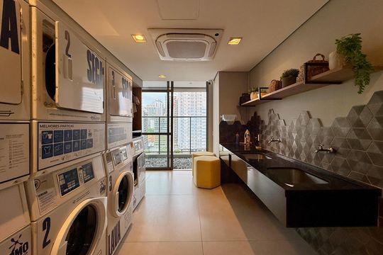 Lavanderia de apartamento para alugar com 2 quartos, 68m² em Jardim das Acacias, São Paulo