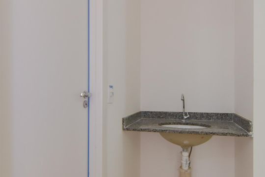 Banheiro  de apartamento para alugar com 2 quartos, 34m² em Centro, Guarulhos