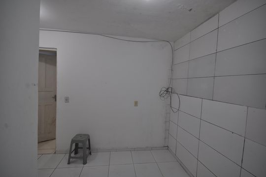 Quarto de casa para alugar com 1 quarto, 35m² em Vila Nova Galvão, São Paulo