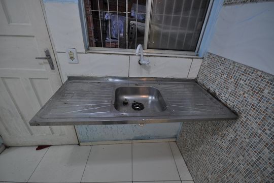 Cozinha de casa para alugar com 1 quarto, 35m² em Vila Nova Galvão, São Paulo