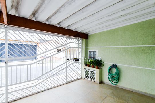 Garagem de casa à venda com 2 quartos, 111m² em Jardim Santa Cecilia, Guarulhos