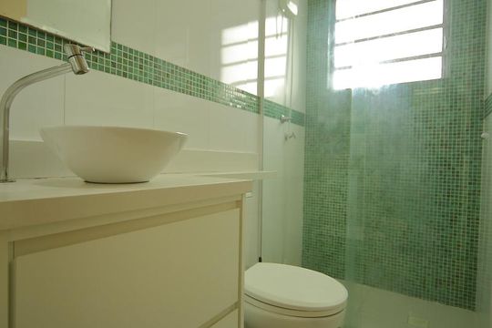 Banheiro  de apartamento para alugar com 2 quartos, 54m² em Taboão, São Bernardo do Campo