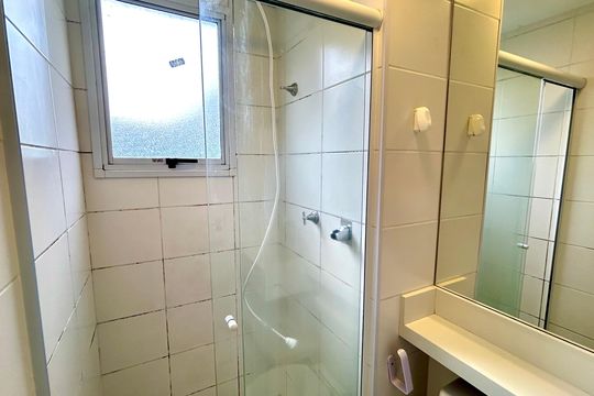 Banheiro  de apartamento para alugar com 2 quartos, 38m² em Jardim Albertina, Guarulhos