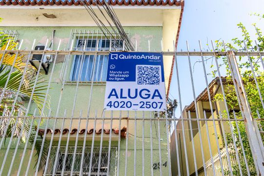 Placa de apartamento para alugar com 1 quarto, 50m² em Olaria, Rio de Janeiro
